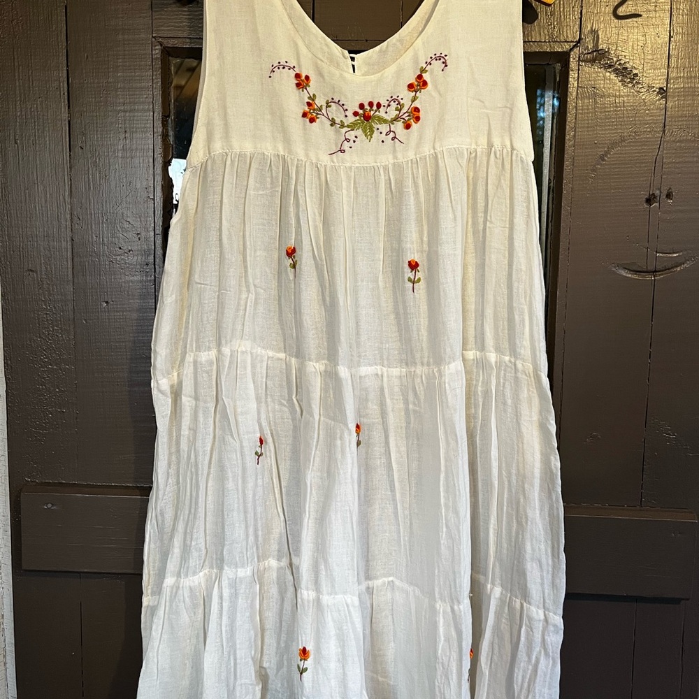 Embroidered White Sleeveless Dress